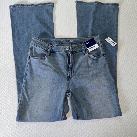 Old Navy Women's High Rise Flare Jeans Size 6 NWT - Picture 1 of 7